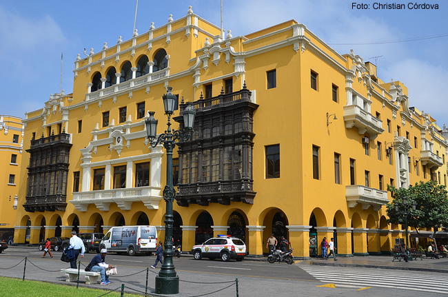 Lima, Plaza de Armas - Foto Christian Córdova CCBY