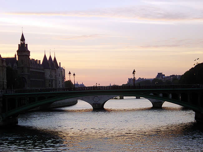 Paris à noite