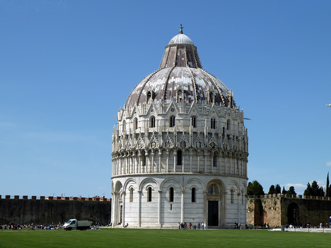 Batistério de Pisa, Itália