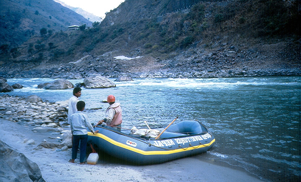 Nepal, rafting no rio Naraiani