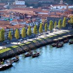 Vila Nova de Gaia, no Douro, em frente à cidade do Porto