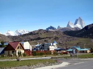 Cidadezinha de El Chaltén, Argentina, lugar perfeito para trilhas e trekkings