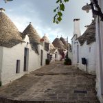 Interior de um sassi em Alberobello. Interessante para