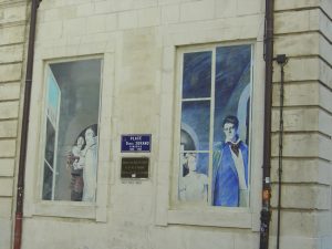 Praça em Avignon, França