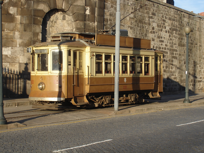 Bonde, na cidade do Porto