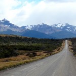 Estrada entre Puerto Natales e Torres del Paine