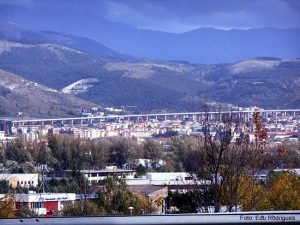 L'Aquilla, no Abruzzo, Itália, céu fechado