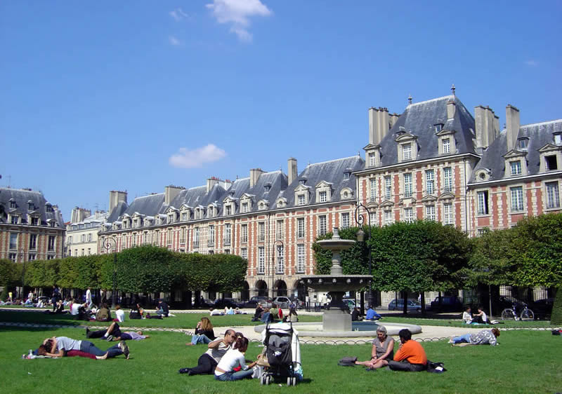 Place des Vosges, Paris