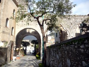 Passagem em Ravello, Itália