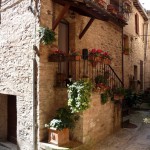 Praça em Assis, Umbria, Itália