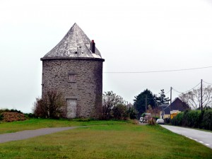 Torres em estrada bretã
