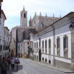 Rua em Évora, no Alentejo, Portugal
