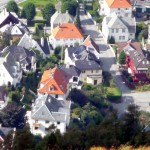 Casas nas escostas de Bergen, Noruega