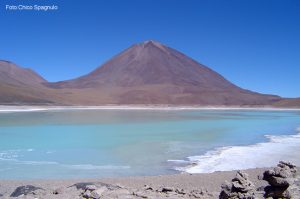 Laguna no salar de Uyuni, na Bolívia