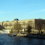 Louvre visto do Pont des Arts