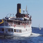 Navio para a ilha de Vaxholm, Suécia