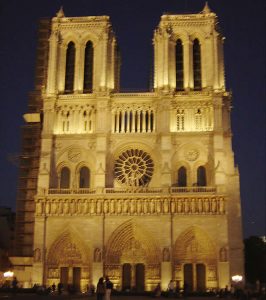 Notre Dame à noite, Paris