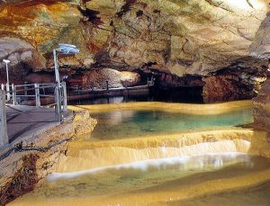 O interior da caverna, Gouffre de Padirac, França