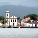 Paraty vista do mar, igreja colonial