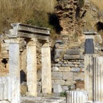 Ruínas de templo em Éfeso, Turquia