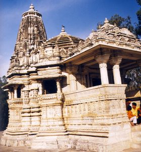 Templo hindu estilo shikara, Rajastão, Índia