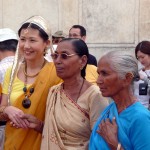 Turista japonesa com indianas, Delhi Índia