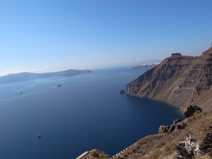 Grécia, as encostas de Santorini , Grécia, Foto Maggel Meng C BY