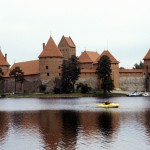 Castelo de Trakai, em uma ilha lacustre, Lituânia