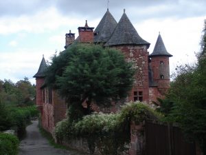 Cidadezinha de Collonges la Rouge, França