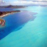 Laguna de Bora Bora fotografada de um helicóptero, Tahiti, Polinésia