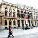 Lateral do Teatro Municipal de São Paulo