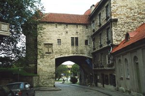 Construção medieval em Tallin, Estônia