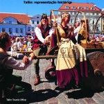 Festa folclórica em Tallin, Estônia