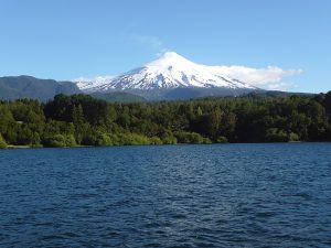 Vulcão Villarrica visto de Pucón, no Chile