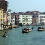 Vaporettos no Canal Grande, Veneza