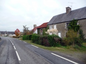 Normandia, estrada próxima ao Mont Saint-Michel