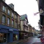 Bayeux, Mémorial, rua do centro histórico