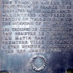 Placa comemorativa da libertação de Bayeux