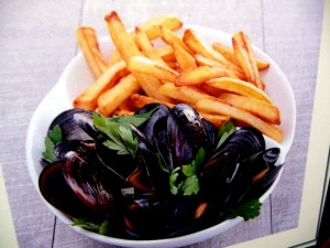 Saint-Malô, prato típico, mariscos com fritas
