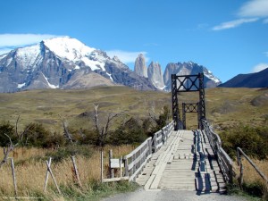 Ponte rústica em Torres del Paine