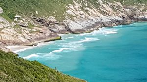 Litoral rochoso no Pontal do Atalaia