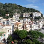 Casario nas encostas de Minori, Costa Amalfitana