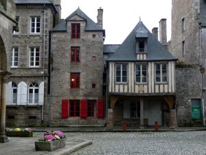 França, Bretanha, Saint-Malô, dia escuro em novembro