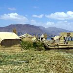 Ilha flutuante no Lago Titicaca, Peru