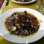 Prato típico com feijões e cogumelos, Matera, Itália