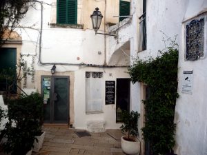 Centro antigo de Ostuni, Itália