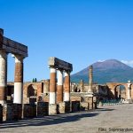Pompeia, Itália, as ruínas e o Vesúvio ao fundo