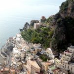 Vista da Costa Amalfitana a partir de Ravello, Itália