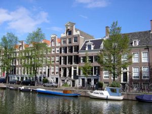 Holanda, canal típico de Amsterdã