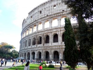 Coliseu, área arqueológica central de Roma